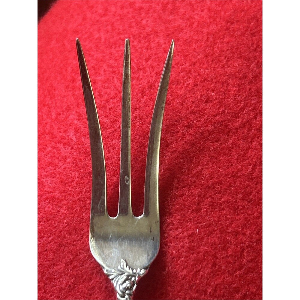 Rondelay by Lunt Sterling Silver 4 7/8" Lemon Fork No Monogram 1963-97 - Picture 3 of 4